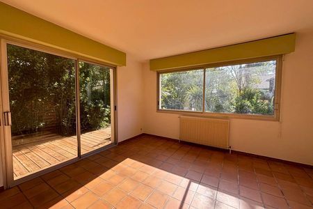 VILLA AVEC JARDIN À DEUX PAS DE LA PLAGE PEREIRE