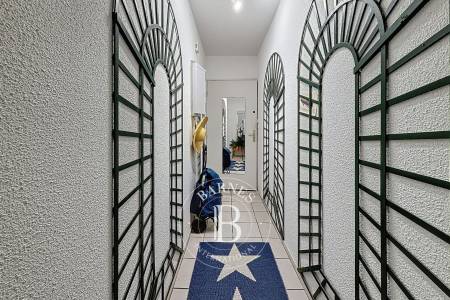 APPARTEMENT DE 51 M² EN PREMIÈRE LIGNE, VUE BASSIN, SITUÉ AU MOULLEAU