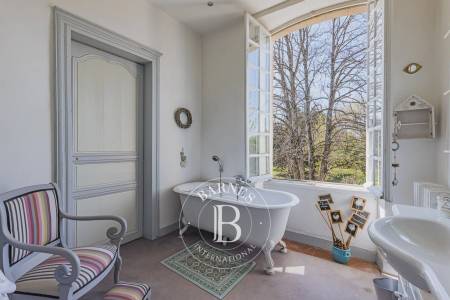 Salon avec cheminées anciennes dans Hôtel Particulier – Bassin d’Arcachon