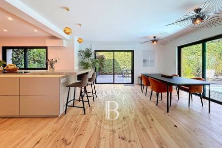PROPRIÉTÉ CONTEMPORAINE AVEC PISCINE ET STUDIO INDÉPENDANT – LÈGE CAP FERRET