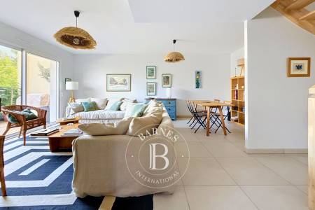 MAISON DE VILLE CONTEMPORAINE À 50 MÈTRES DE LA PLAGE À ARCACHON
