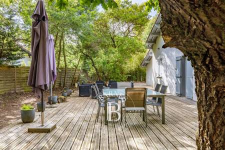 MAISON FAMILIALE AU PYLA-SUR-MER AVEC JARDIN ET ACCÈS RAPIDE AU BASSIN