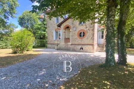 MAISON DE MAÎTRE AVEC TERRAIN DIVISIBLE À TAUSSAT, SUR LE BASSIN D’ARCACHON