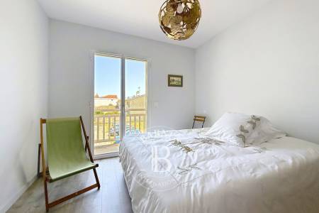 MAISON DE VILLE CONTEMPORAINE À 50 MÈTRES DE LA PLAGE À ARCACHON