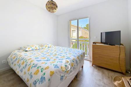 MAISON DE VILLE CONTEMPORAINE À 50 MÈTRES DE LA PLAGE À ARCACHON