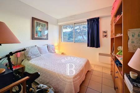 APPARTEMENT DE 51 M² EN PREMIÈRE LIGNE, VUE BASSIN, SITUÉ AU MOULLEAU