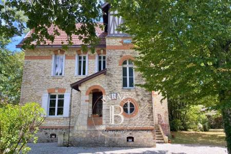 MAISON DE MAÎTRE AVEC TERRAIN DIVISIBLE À TAUSSAT, SUR LE BASSIN D’ARCACHON