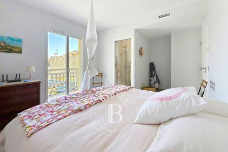MAISON DE VILLE CONTEMPORAINE À 50 MÈTRES DE LA PLAGE À ARCACHON