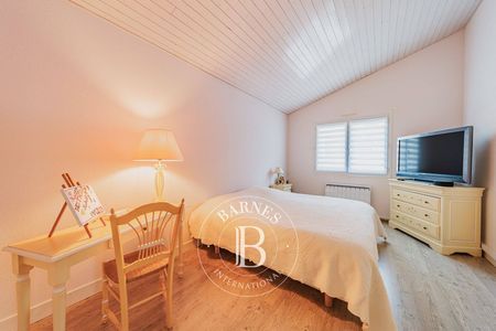 Chambre lumineuse avec salle d’eau attenante, Barnes Arcachon