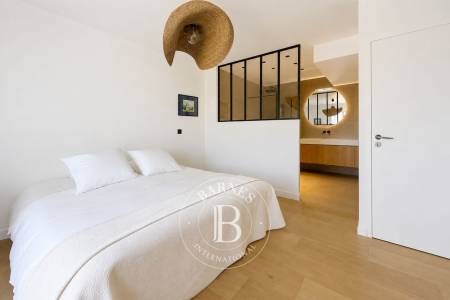 MAISON DE VILLE CONTEMPORAINE À 50 MÈTRES DE LA PLAGE À ARCACHON