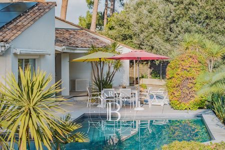 Villa d'architecte avec piscine à Pyla-sur-Mer, immobilier de luxe
