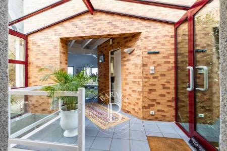 ÉLÉGANTE VILLA FAMILIALE DE 162 M² AVEC PISCINE ET JARDIN AU PYLA-SUR-MER