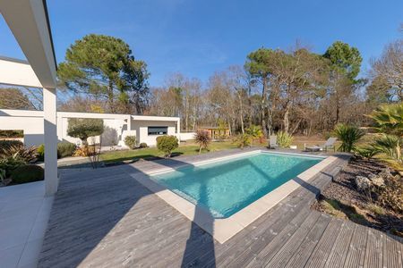 VILLA TOIT PLAT A VENDRE GUJAN MESTRAS 33470