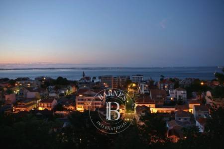 APPARTEMENT DE CHARME SOUS LES TOITS AVEC VUE PANORAMIQUE SUR LE BASSIN EN VILLE D’HIVER À ARCACHON