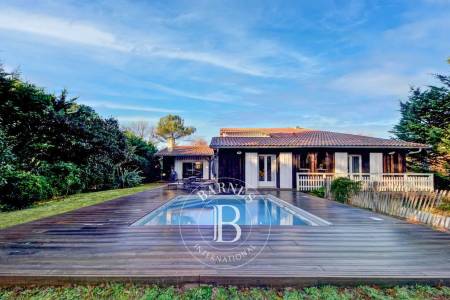 VILLA AVEC PISCINE ET VUE BASSIN PYLA SUR MER