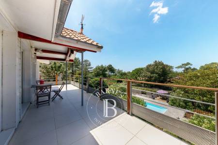 Terrasse ensoleillée sur grande parcelle sans vis-à-vis