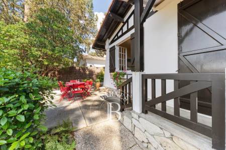 VILLA BASCO-LANDAISE DE CARACTÈRE AU CERCLE DE VOILE AU PYLA-SUR-MER