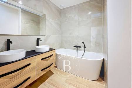 VILLA NEUVE AVEC JARDIN, À QUELQUES PAS DES PLAGES DU MAURET À ANDERNOS