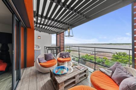 SUPERBE APPARTEMENT PREMIÈRE LIGNE VUE PANORAMIQUE