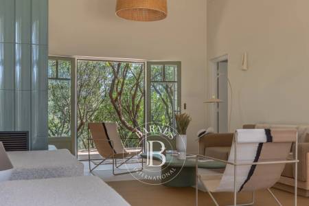 cuisine américaine équipée et coin repas villa cap ferret agence immobilière