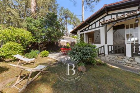 VILLA BASCO-LANDAISE DE CARACTÈRE AU CERCLE DE VOILE AU PYLA-SUR-MER