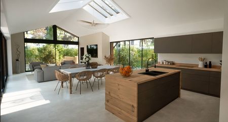 CONSTRUCTION VILLA NEUVE DE 6 CHAMBRES PROCHE MOULLEAU