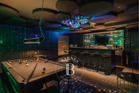 SPLENDIDE VILLA SITUÉE EN PREMIÈRE LIGNE AU PYLA-SUR-MER