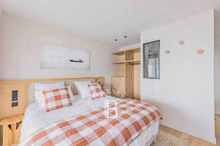 SPLENDIDE VILLA SITUÉE EN PREMIÈRE LIGNE AU PYLA-SUR-MER