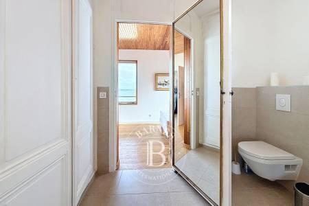 APPARTEMENT EN FRONT DE MER AVEC VUE SUR LE BASSIN, 2 CHAMBRES ET DEUX PARKINGS À ARCACHON