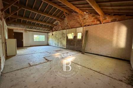 VILLA À RÉNOVER SUR UN TERRAIN EXPOSÉ SUD, AU CŒUR DU CAP FERRET