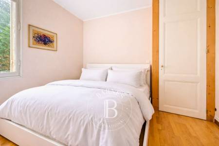 APPARTEMENT EN FRONT DE MER AVEC VUE SUR LE BASSIN, 2 CHAMBRES ET DEUX PARKINGS À ARCACHON