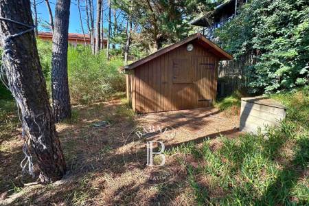 VILLA À RÉNOVER SUR UN TERRAIN EXPOSÉ SUD, AU CŒUR DU CAP FERRET