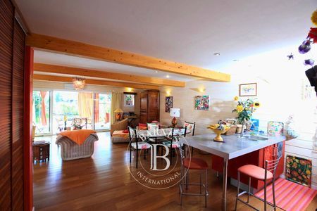 EXCLUSIVITÉ - VILLA AVEC PISCINE AU PORT DE LA TESTE, 4 CHAMBRES