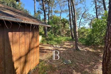 VILLA À RÉNOVER SUR UN TERRAIN EXPOSÉ SUD, AU CŒUR DU CAP FERRET