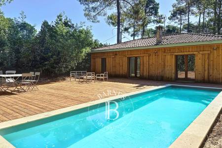 VILLA RÉNOVÉE AVEC PISCINE AU CALME À PETIT PIQUEY, PRESQU’ÎLE DU CAP FERRET