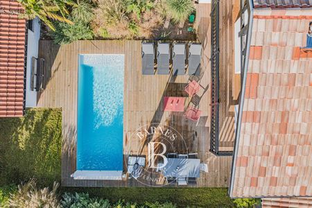 10. Immobilier de prestige Barnes Bassin d’Arcachon avec emplacement central.