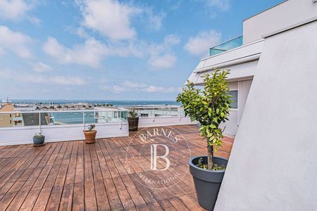 appartement luxe Arcachon rooftop vue mer et cellier