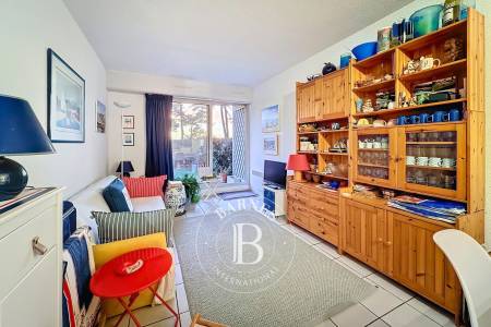 APPARTEMENT DE 51 M² EN PREMIÈRE LIGNE, VUE BASSIN, SITUÉ AU MOULLEAU