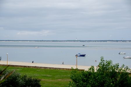 APPARTEMENT DE BORD DE MER À VENDRE SUR ARCACHON