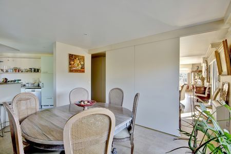 BEL APPARTEMENT À VENDRE AVEC 4 CHAMBRES ET TERRASSE ARCACHON