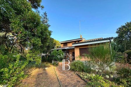 VILLA À RÉNOVER À PETIT PIQUEY AVEC GRAND TERRAIN ET POTENTIEL EXCEPTIONNEL