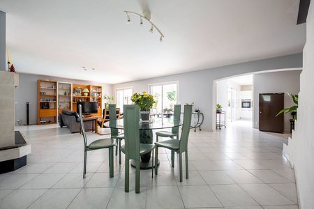 VENTE VILLA DE 8 PIECES LA HUME