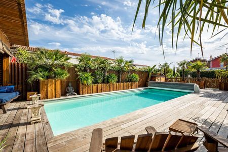 JOLIE VILLA EN BOIS AVEC PISCINE A VENDRE PORT DE LA TESTE