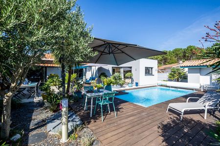 JOLIE VILLA AVEC PISCINE A VENDRE LA TESTE