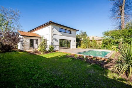 JOLIE VILLA NEUVE AVEC PISCINE A VENDRE A LA TESTE
