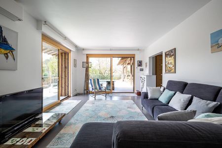 VILLA È PIÈCES A VENDRE GUJAN MESTRAS