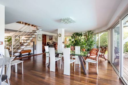 ABRNES ANDERNSO VOUS RÉSENTE CETTE BELLE VILLA AVEC VUE SUR LE BASSIN D'ARCACHON