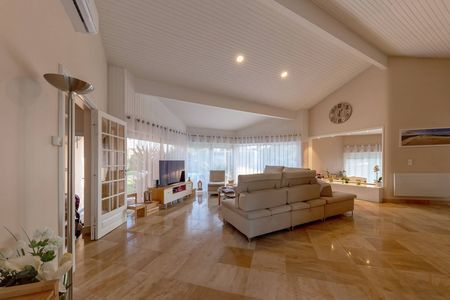 VILLA DE 7 cHMBRES A VENDRE CAZAUX BASSIN D'ARCACHON