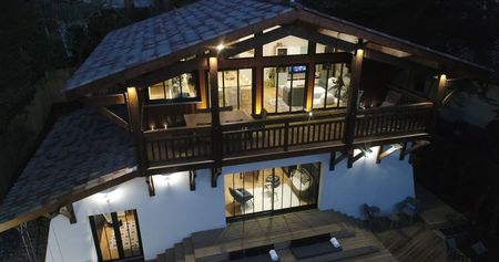 A VENDRE SUPERBE VILLA HAITZA PYLA