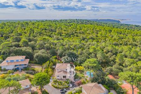 VILLA AU PANORAMA UNIQUE, DANS LE QUARTIER PRESTIGIEUX DE L'EDEN AU PYLA